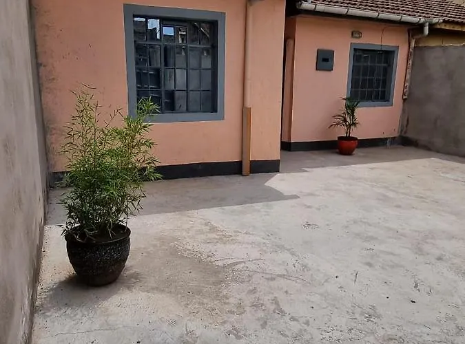 Stay.Plus Donholm Bungalow Nairobi